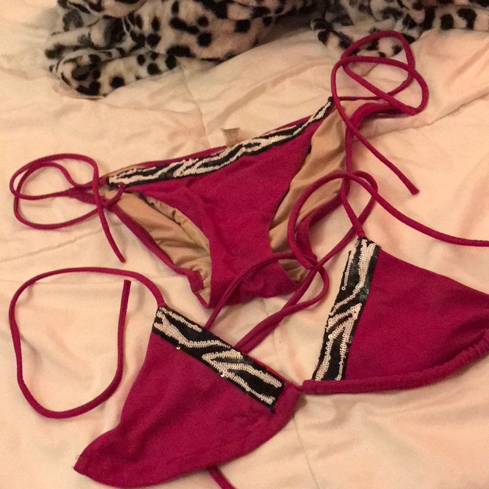 Victoria’s Secret bikini set